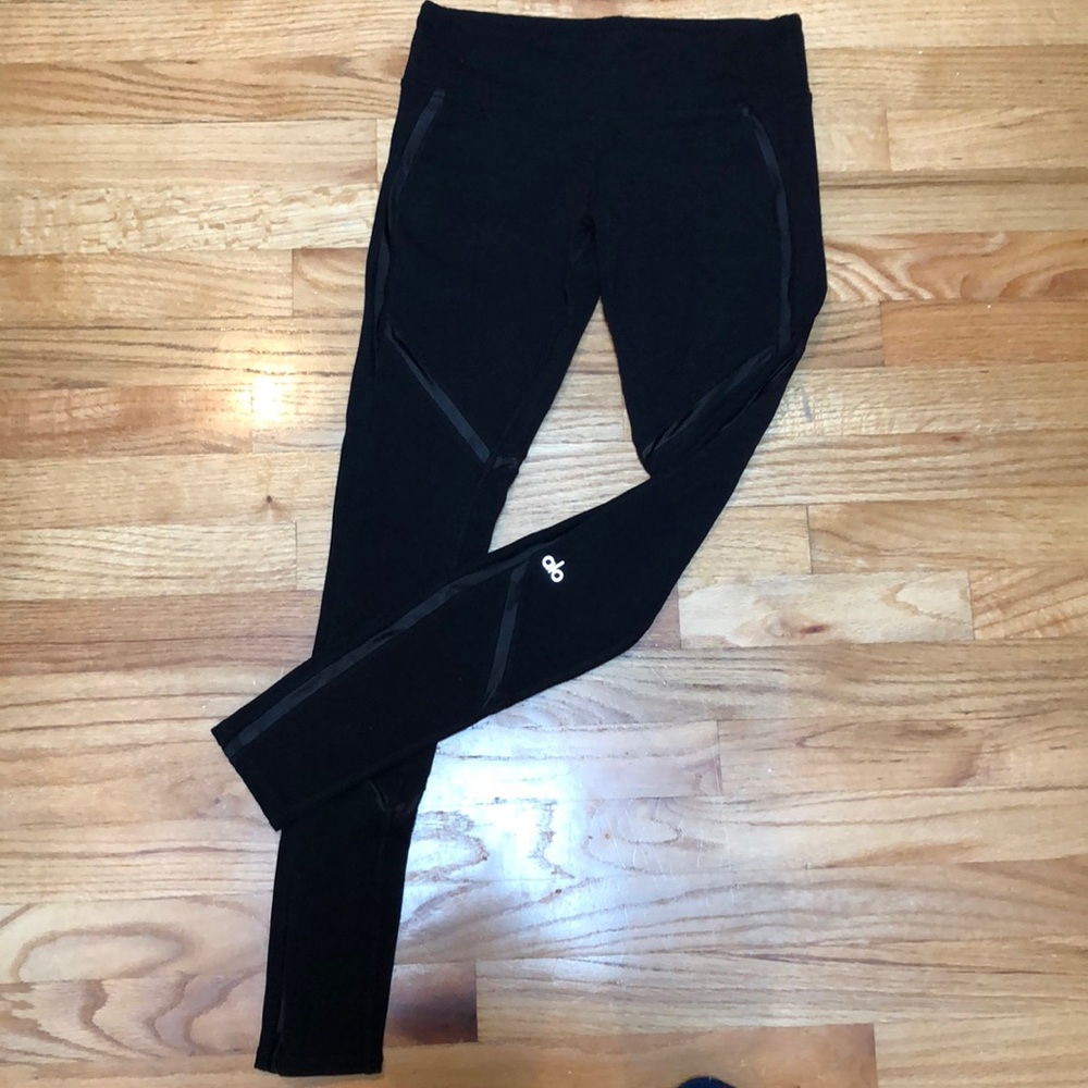 Alo shine detail leggings